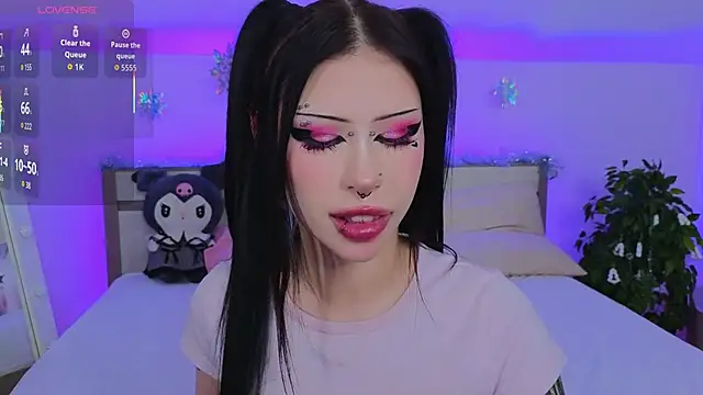 venomeowww__'s cam snapshot