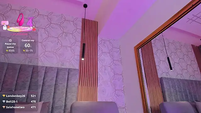 sarahyessica's cam snapshot