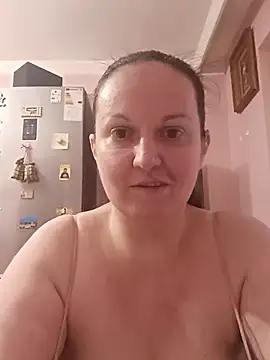 BustyLadyAlma live sex cam