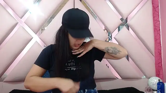 nathaly_low1's cam snapshot