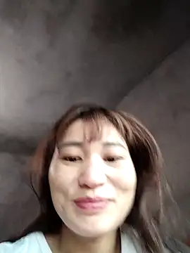 Qoine392 live sex cam