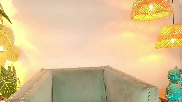 Fluffy_Bubble21's cam snapshot