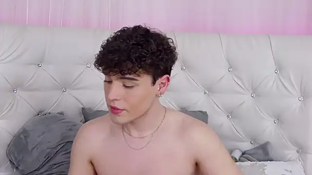 RobbyCharming's cam snapshot