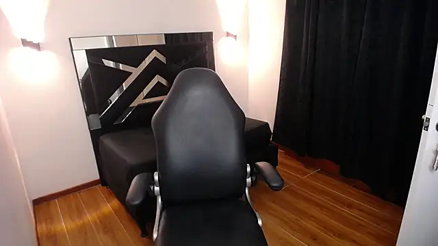 MarianaRojas_'s cam snapshot