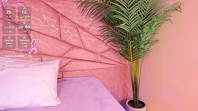 _Naomi_Fox_'s cam snapshot