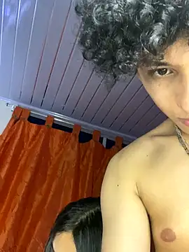 Nezuko-uWux live sex cam