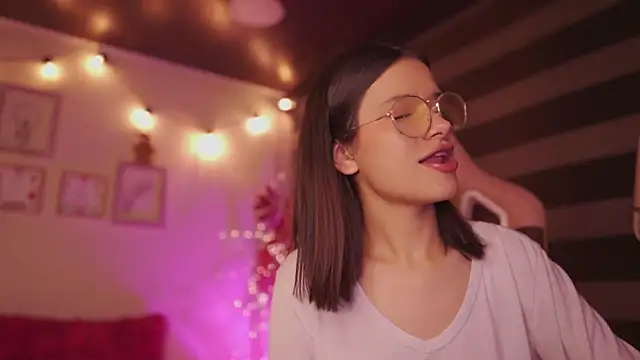 Lana_Dreams_'s cam snapshot