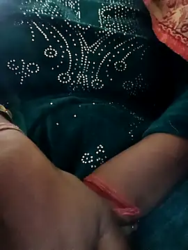 Desi_Biwi's cam snapshot