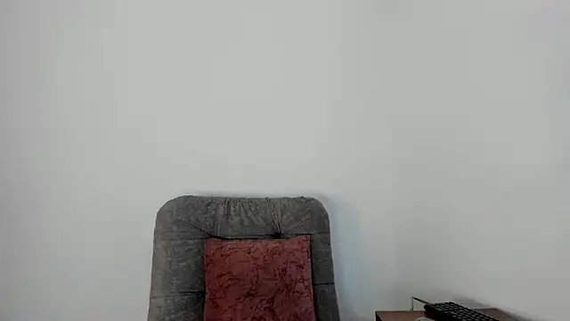 liily_moore's cam snapshot