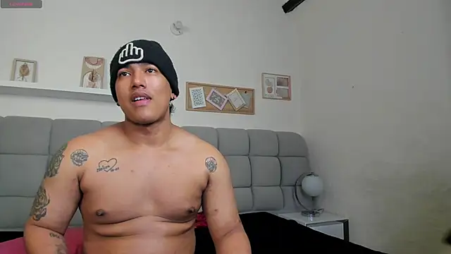 erotic_sins's cam snapshot