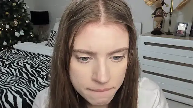 Erica_Kiss's cam snapshot