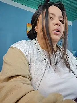 EliaStone05's cam snapshot