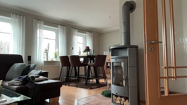 jogger1970's cam snapshot