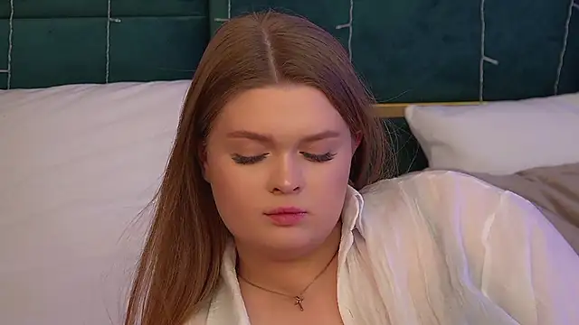 CrystalLyons's cam snapshot