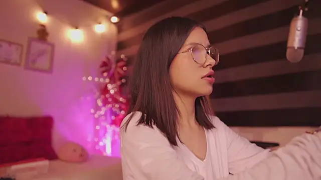 Lana_Dreams_'s cam snapshot