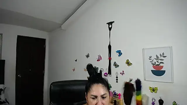 mature_bigboobs10's cam snapshot