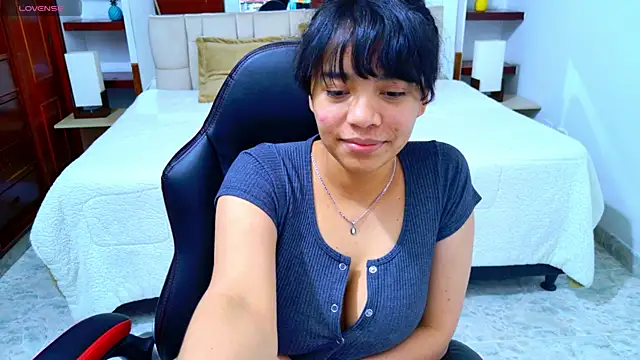 laureentt_'s cam snapshot