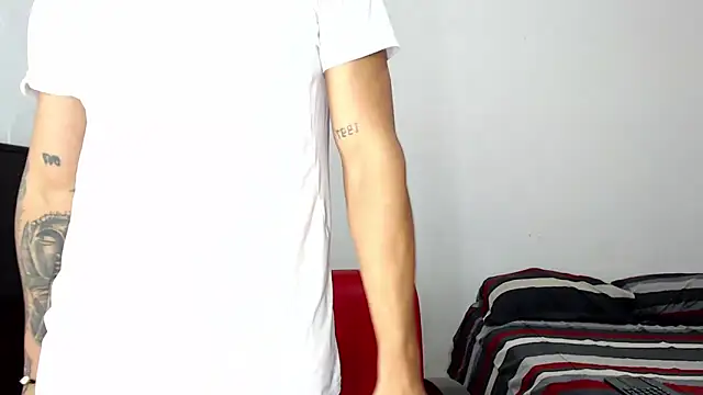 Alex_mojica live sex cam