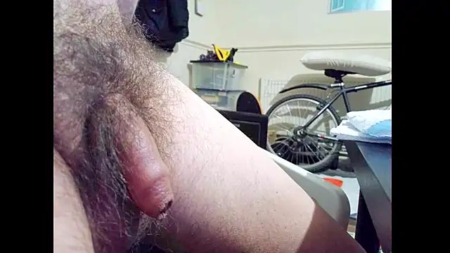 hairyuncut00 live sex cam