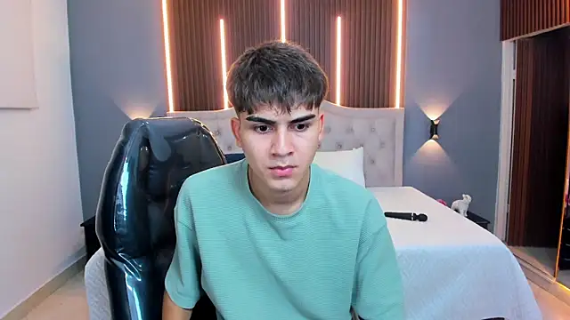 Tommy18__ live sex cam