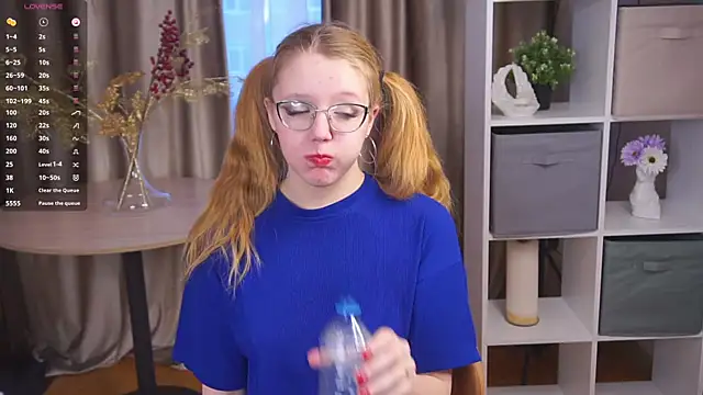 AlinaAldrete's cam snapshot