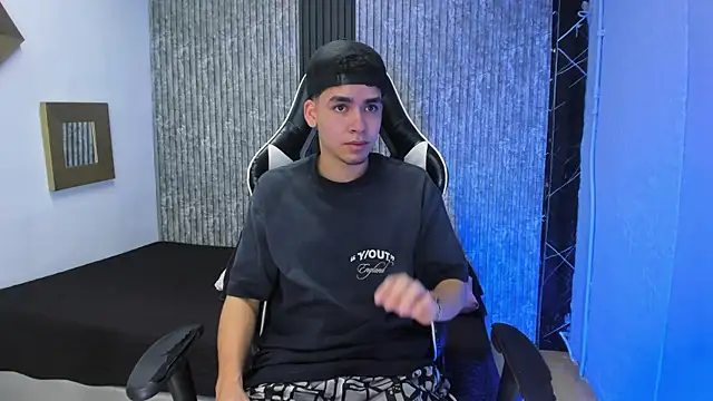 Mike_0233_'s cam snapshot