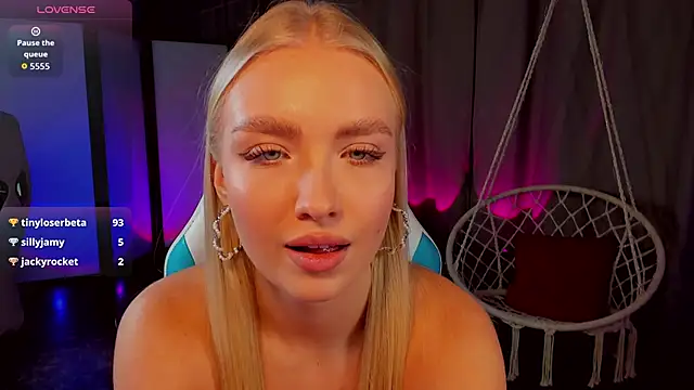 TessaGrays's cam snapshot