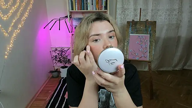 BrightDani's cam snapshot