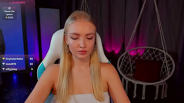 TessaGrays's cam snapshot