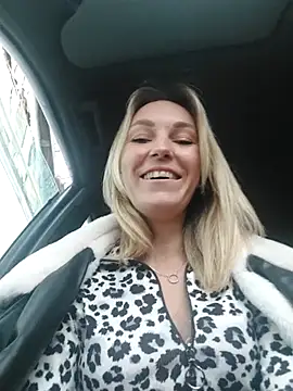 Crazy_lady69's cam snapshot