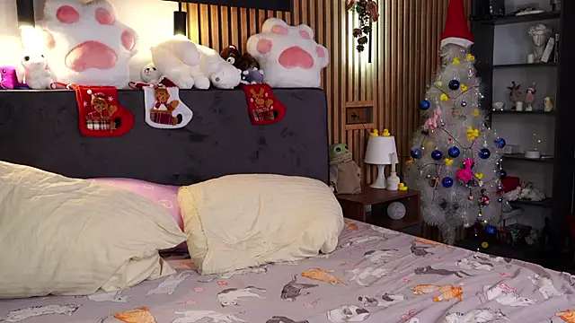 PollyBeev's cam snapshot