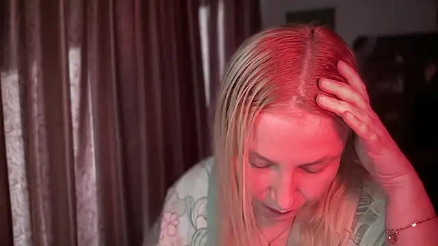 BikiHellena's cam snapshot