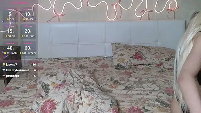 Betty_Blamee's cam snapshot