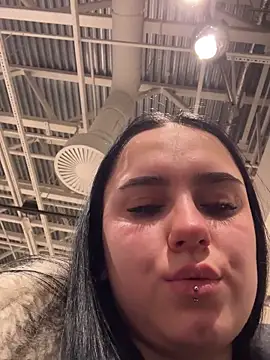 ErikaMurr's cam snapshot