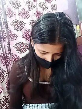 Surbhi-dixit's cam snapshot