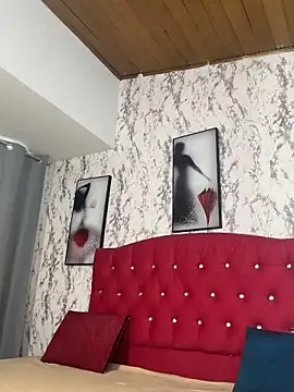 Larissa_Antonella's cam snapshot