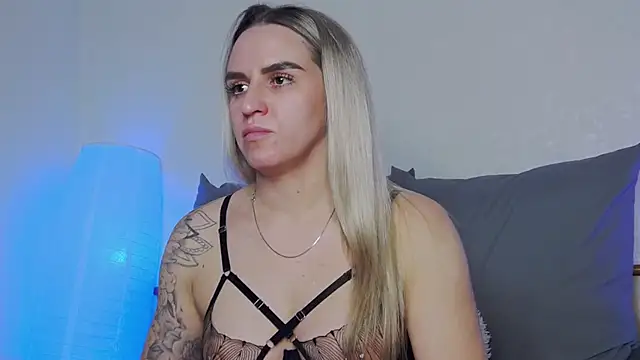 SofiJames's cam snapshot