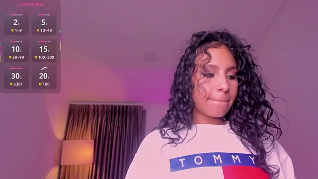 hannah_thomson_'s cam snapshot