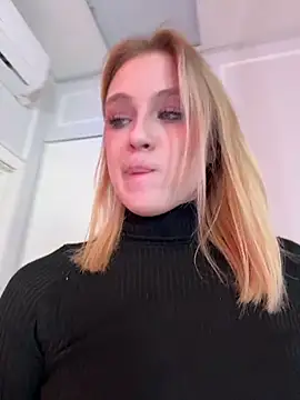 CaitlinSugar live sex cam