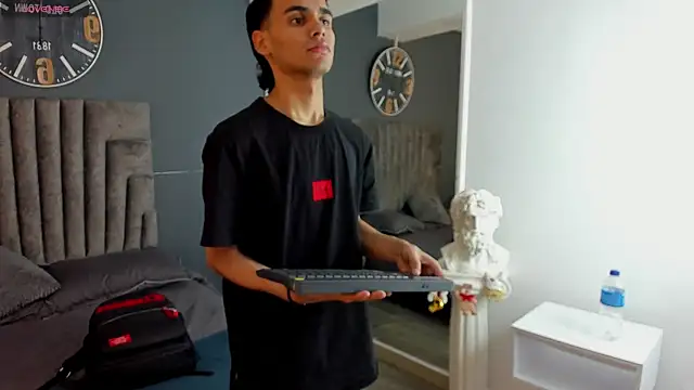 kevin__warhol's cam snapshot