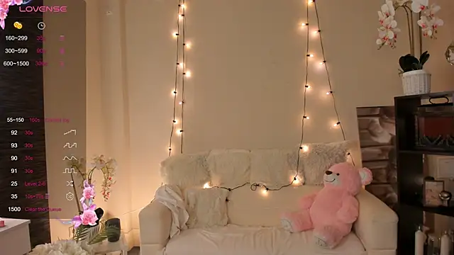 AliceWorall's cam snapshot