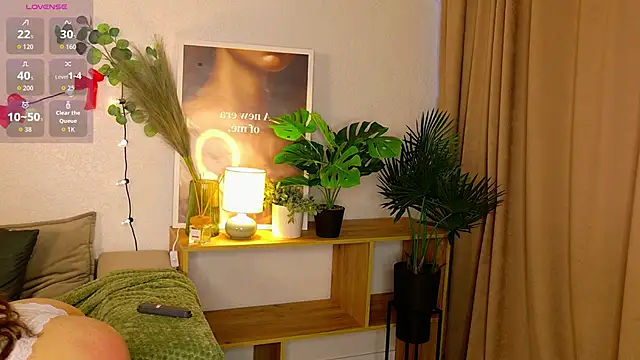 Taylla_Nouell's cam snapshot