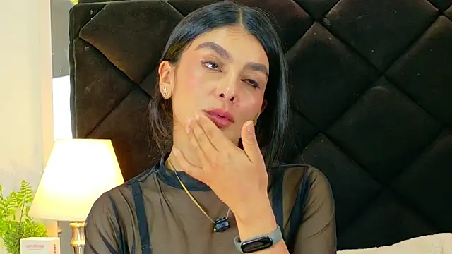 Holly_Brensonexx_ live sex cam