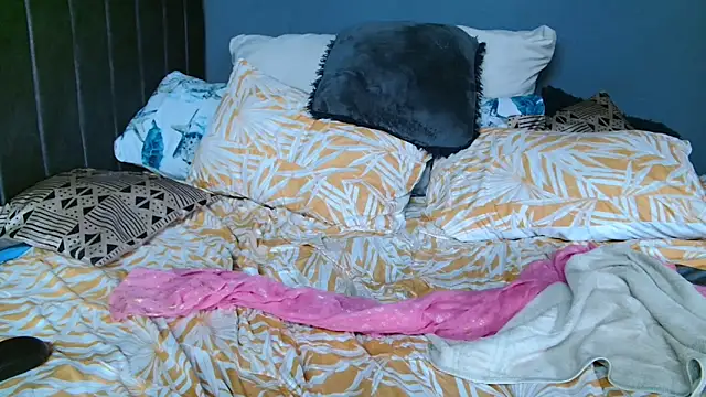 BustyBela42's cam snapshot