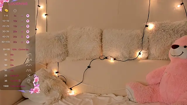 AliceWorall's cam snapshot