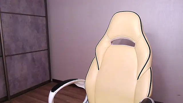 kiraparkers's cam snapshot