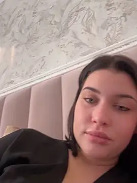 KikiWatson's cam snapshot