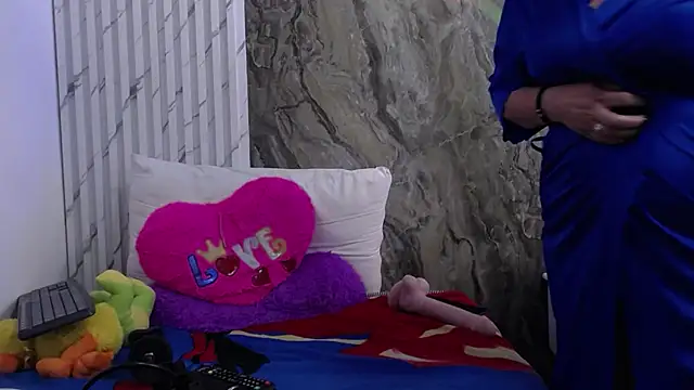 annie_wigg's cam snapshot