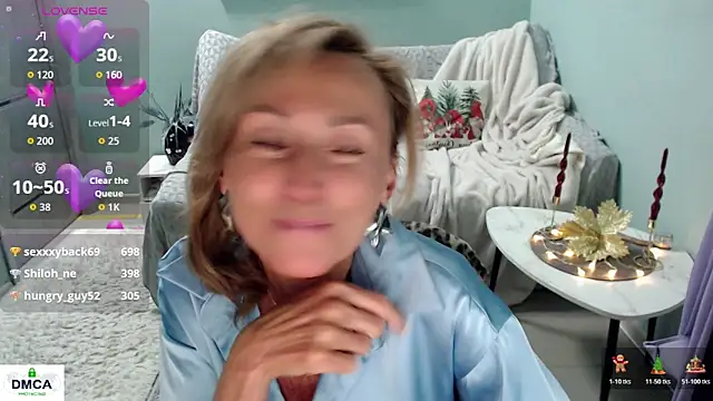 HornyMilf_777's cam snapshot