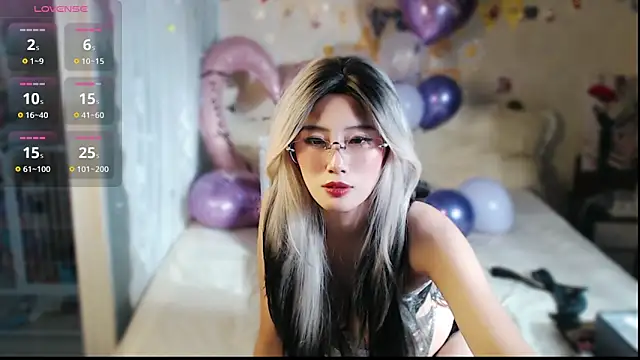 Fang-Xiaojie's cam snapshot